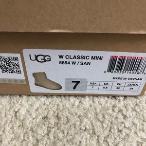 Ugg Short Boots